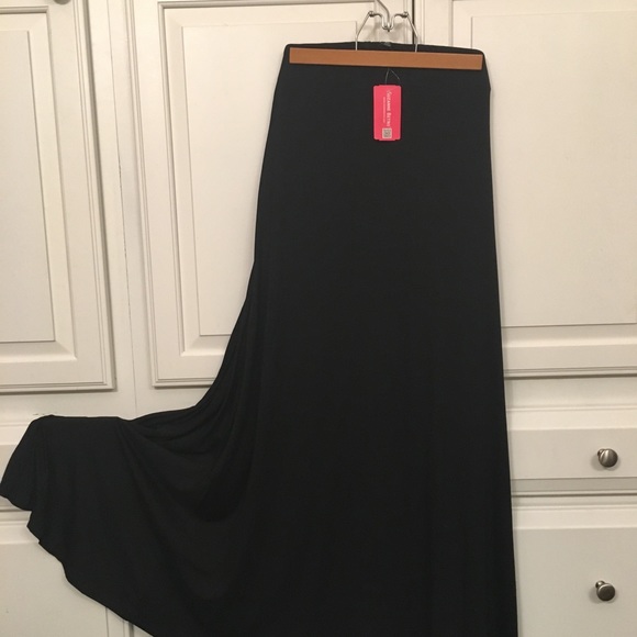 Suzanne Betro Dresses & Skirts - Maxi knit skirt